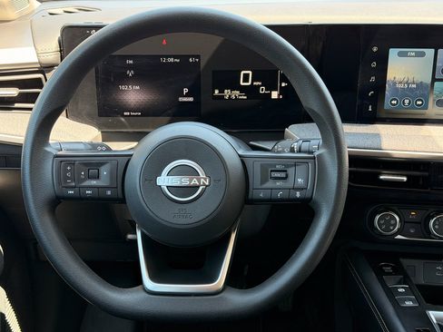 Used 2025 Nissan Kicks SV image 13