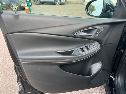 Used 2025 Buick Encore GX Preferred image 18