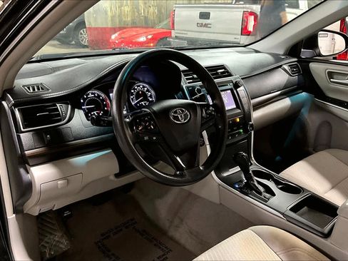 Used 2016 Toyota Camry LE image 17