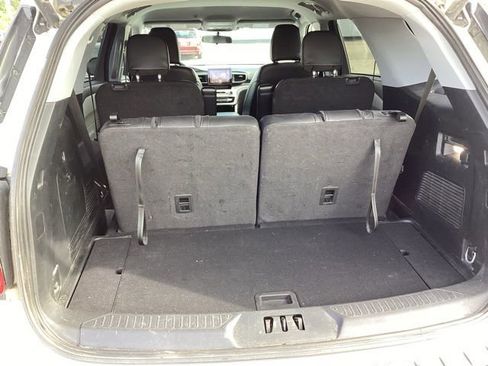 Used 2023 Ford Explorer XLT w/ Equipment Group 202A AWD/4WD image 16