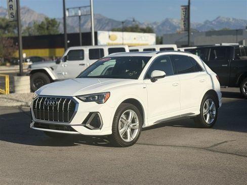 Used 2021 Audi Q3 2.0T Premium AWD/4WD image 3