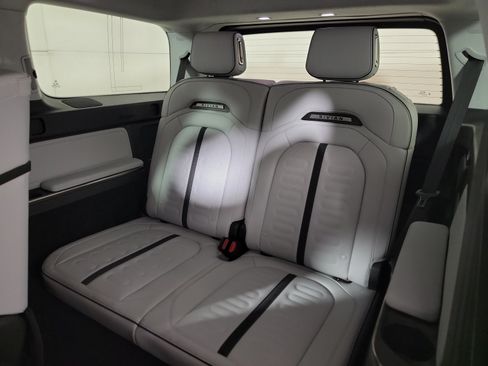 Used 2024 Rivian R1S Adventure AWD/4WD image 22