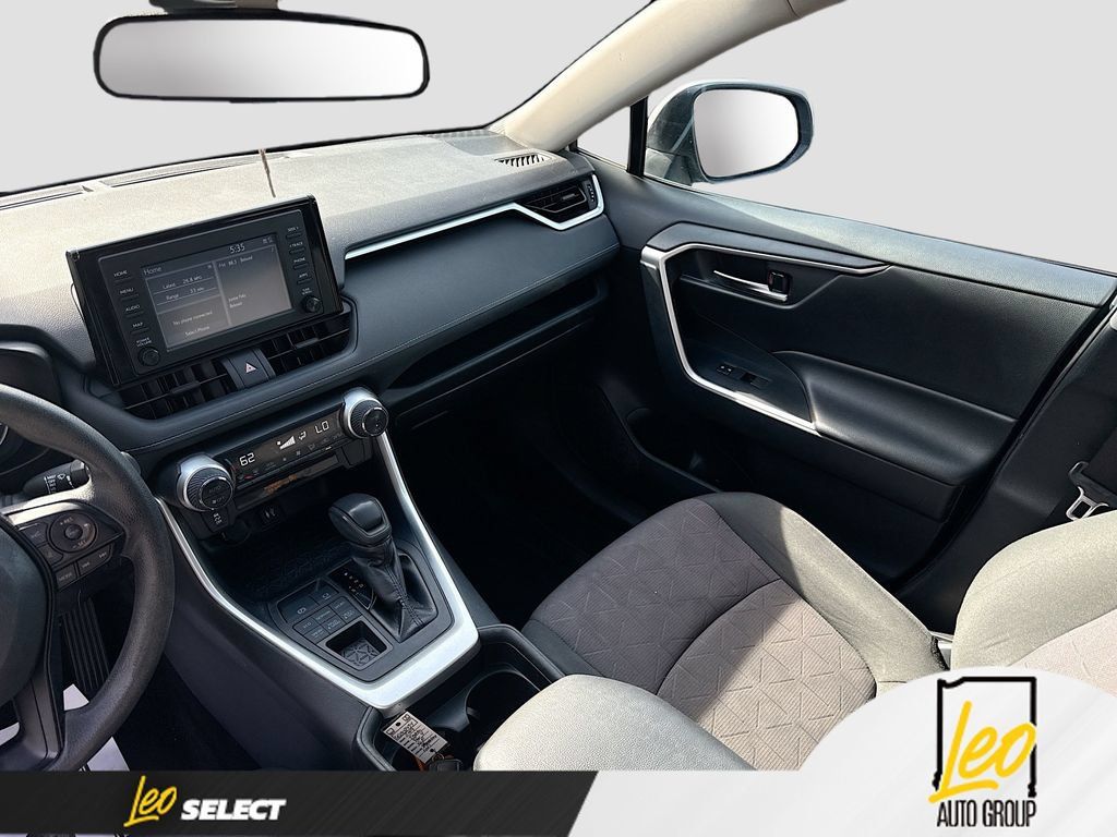 Used 2019 Toyota RAV4 XLE AWD/4WD image 24