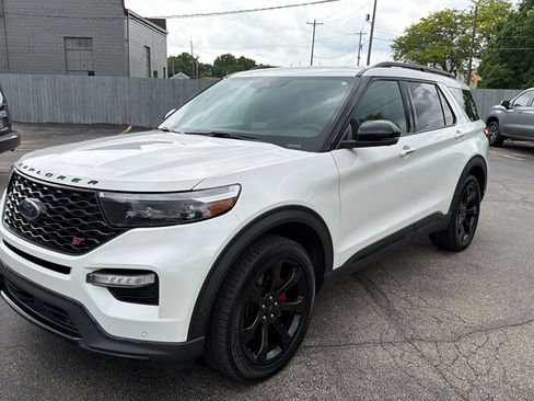 Used 2022 Ford Explorer ST w/ Equipment Group 401A AWD/4WD image 3