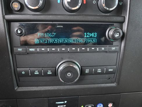 Used 2023 Chevrolet Express 3500 LS RWD image 17