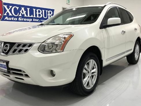 Used 2013 Nissan Rogue SV w/ Premium Pkg AWD/4WD image 11