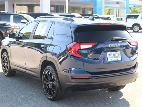 Used 2022 GMC Terrain SLE w/ Driver Convenience Package AWD/4WD image 5