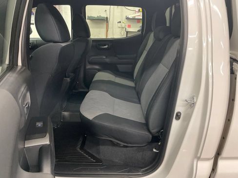 Used 2023 Toyota Tacoma TRD Off-Road AWD/4WD image 28