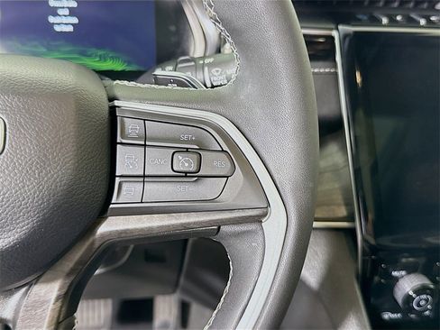 Used 2022 Jeep Grand Cherokee Limited 4xe image 24