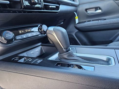 New 2026 Nissan Kicks SV image 11