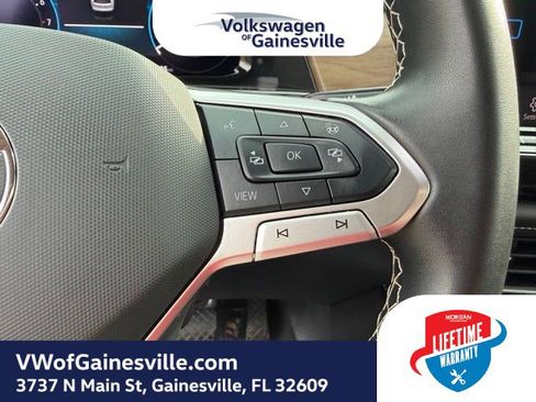 Certified 2025 Volkswagen Atlas SE image 25