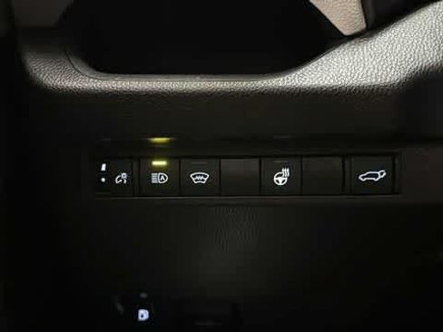 Used 2025 Toyota RAV4 XLE w/ Convenience Package AWD/4WD image 16