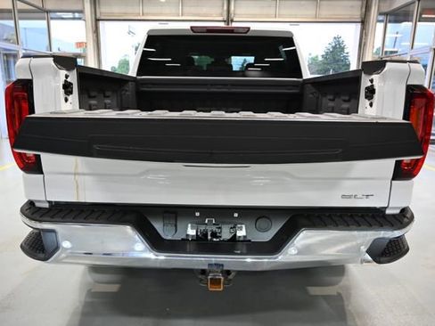 Used 2022 GMC Sierra 1500 SLT w/ SLT Convenience Package AWD/4WD image 6