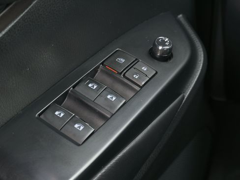 Used 2017 Toyota Highlander Limited AWD/4WD image 31