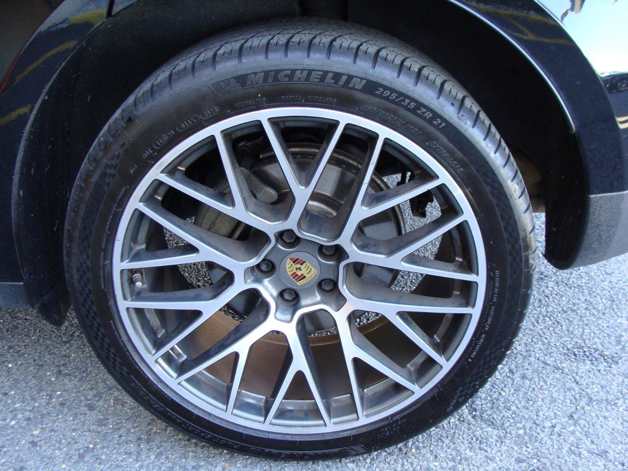 Used 2020 Porsche Macan S w/ Premium Package Plus AWD/4WD image 37