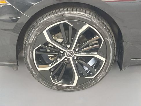 Used 2025 Nissan Altima 2.5 SR FWD image 29