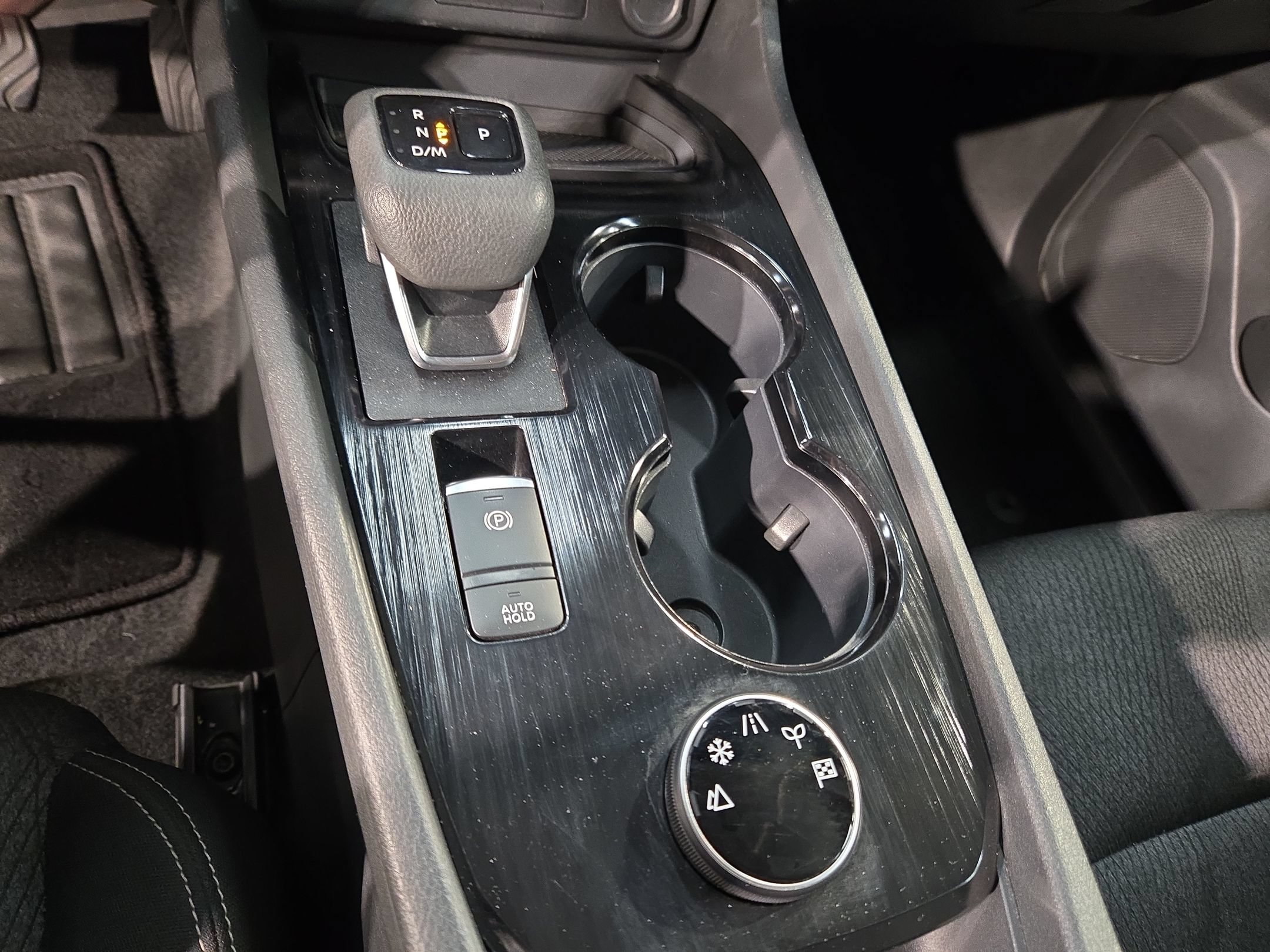 Used 2025 Nissan Rogue SV AWD/4WD image 32