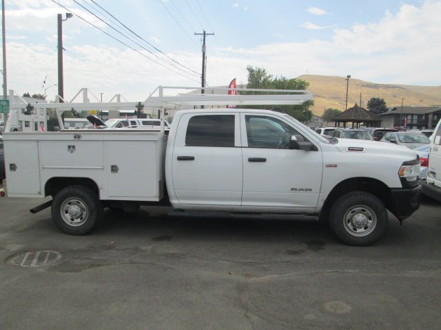 Used 2022 RAM 2500 Tradesman AWD/4WD image 2