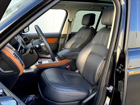 Used 2022 Land Rover Range Rover Westminster Edition image 9