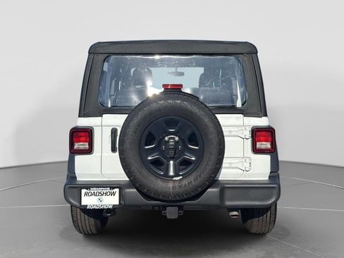 Used 2025 Jeep Wrangler Sport AWD/4WD image 4