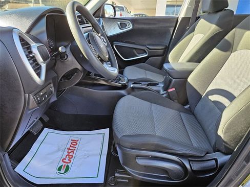 Used 2022 Kia Soul LX w/ Technology Package image 8