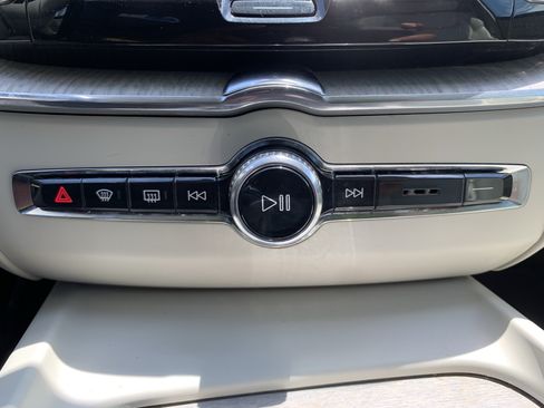 Used 2018 Volvo XC60 T8 Inscription w/ Vision Package AWD/4WD image 29