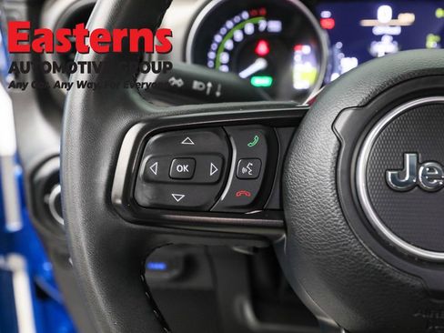 Used 2023 Jeep Wrangler Unlimited w/ Cold Weather Group AWD/4WD image 15