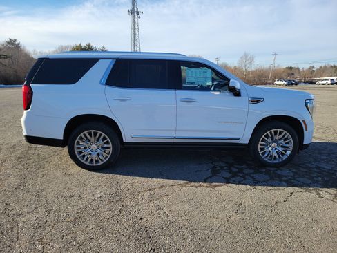 New 2026 GMC Yukon Denali w/ Sun & Power Step Package image 8