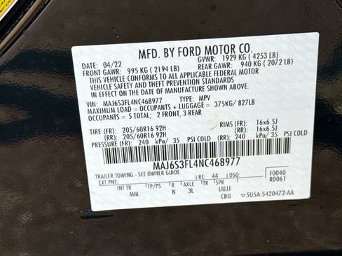Certified 2022 Ford EcoSport S AWD/4WD image 38