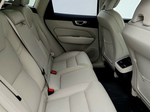 Used 2025 Volvo XC60 B5 Ultra w/ Protection Package Premier AWD/4WD image 23