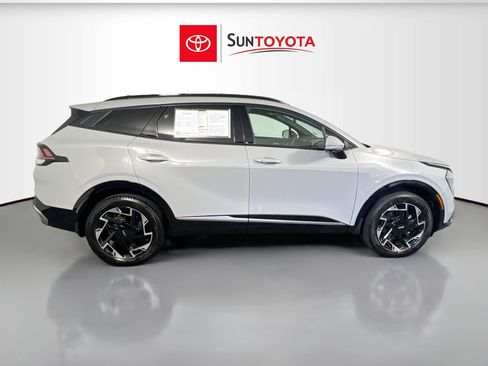 Used 2024 Kia Sportage SX AWD/4WD image 2