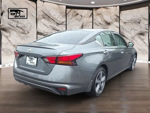 Used 2020 Nissan Altima 2.5 S w/ Driver Assist Package FWD image 5