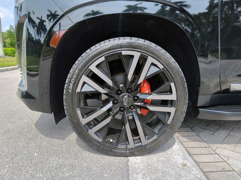 Used 2023 Cadillac Escalade ESV Luxury AWD/4WD image 46
