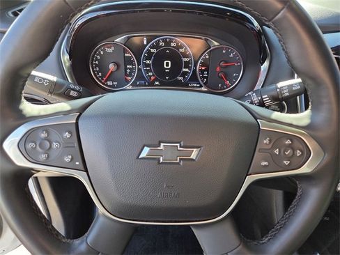 Used 2023 Chevrolet Traverse Premier w/ Redline Edition image 18