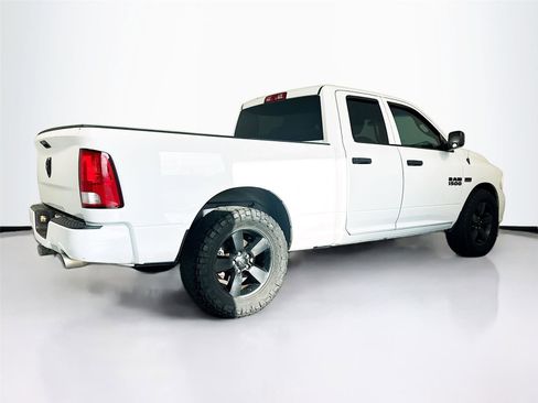 Used 2018 RAM 1500 Express RWD image 32