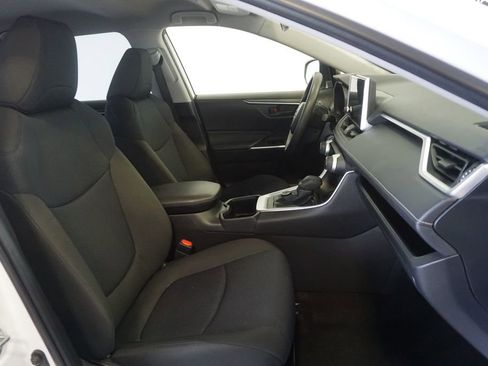 Certified 2025 Toyota RAV4 LE AWD/4WD image 22