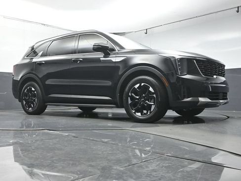 Used 2025 Kia Sorento S FWD image 39