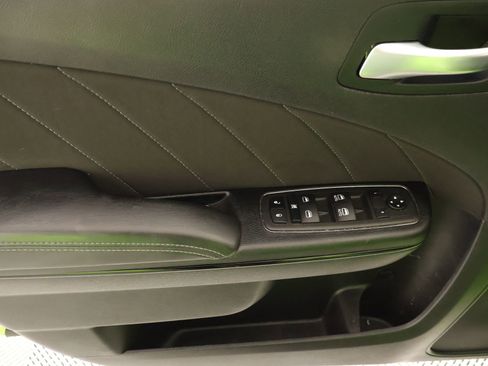 Used 2023 Dodge Charger SXT w/ Blacktop Package image 16