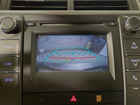 Used 2015 Toyota Camry LE image 28