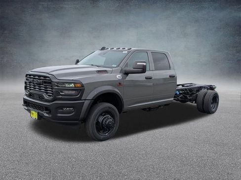 New 2026 RAM 5500 Tradesman AWD/4WD image 7