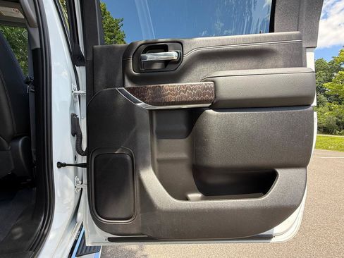 Used 2023 GMC Sierra 2500 Denali w/ Denali Ultimate Package AWD/4WD image 46