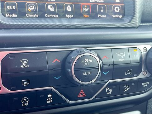 Used 2021 Jeep Wrangler Unlimited Sahara image 16