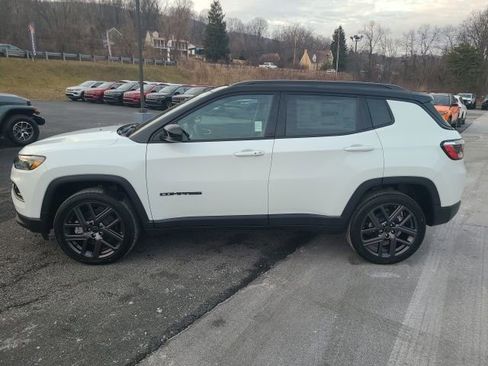 New 2026 Jeep Compass Limited w/ Sun, Sound & Navigation Group AWD/4WD image 2