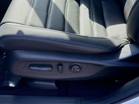 Used 2024 Honda CR-V EX-L image 17