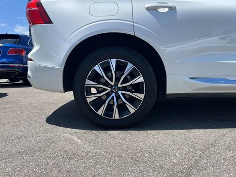Used 2023 Volvo XC60 B5 Plus AWD/4WD image 5