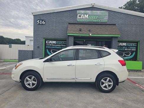 Used 2015 Nissan Rogue S w/ Convenience Package FWD image 17