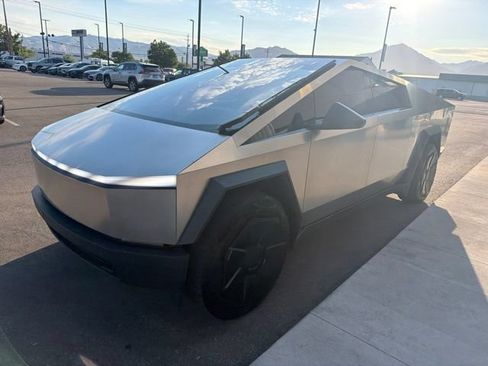 Used 2024 Tesla Cybertruck AWD Crew Cab image 3