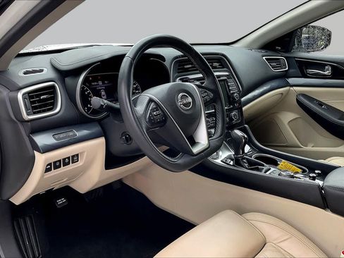 Used 2023 Nissan Maxima Platinum w/ Sport Mat Group FWD image 35