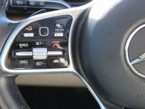 Used 2022 Mercedes-Benz GLE 350 4MATIC image 23