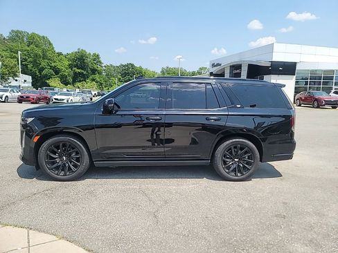 Used 2021 Cadillac Escalade Sport Platinum w/ LPO, ONYX Package image 4
